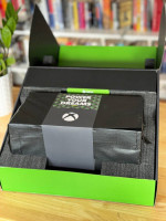 Xbox Series X w/ Controller