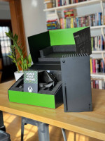 Xbox Series X w/ Controller