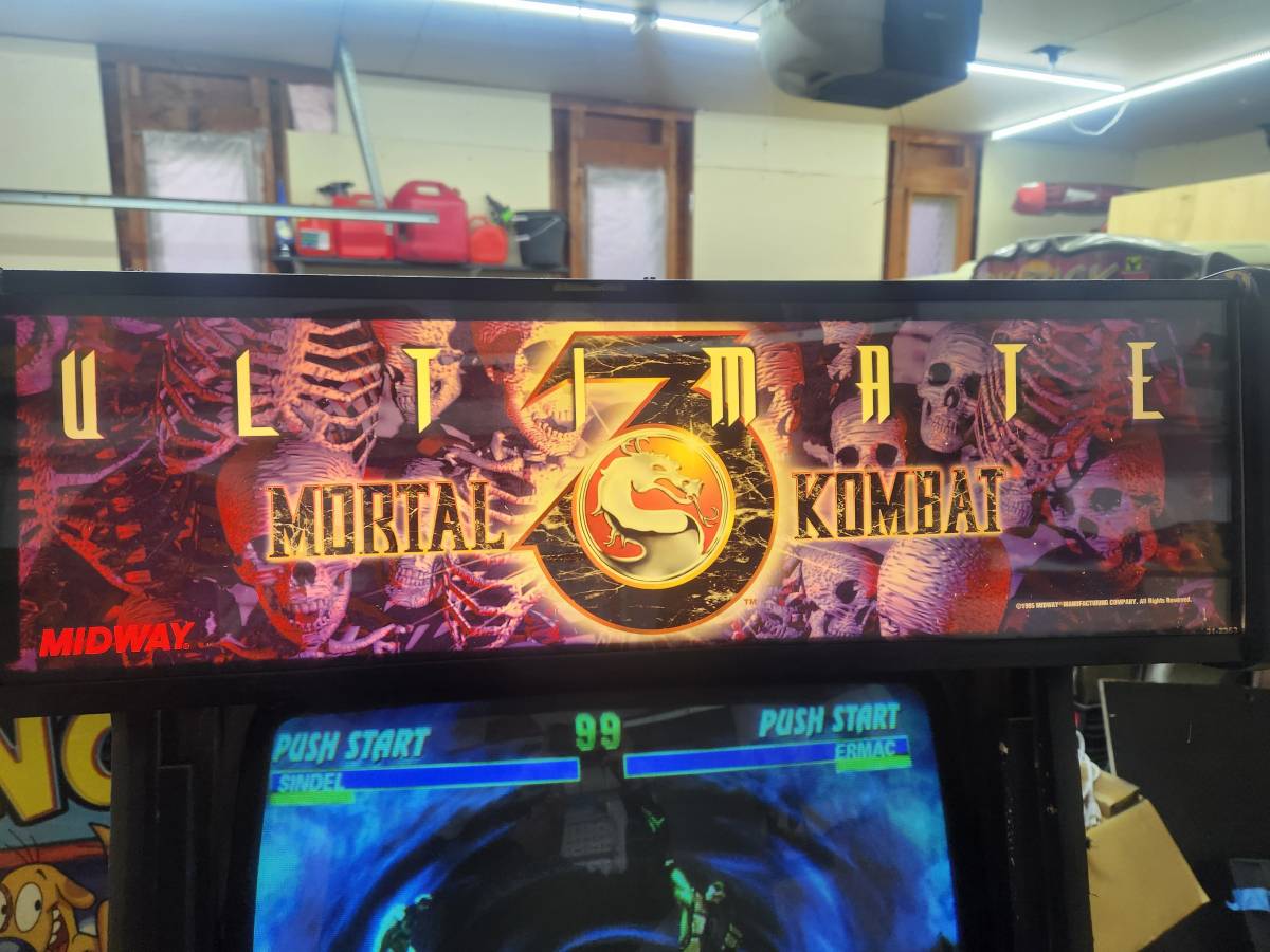 Mortal kombat arcade game