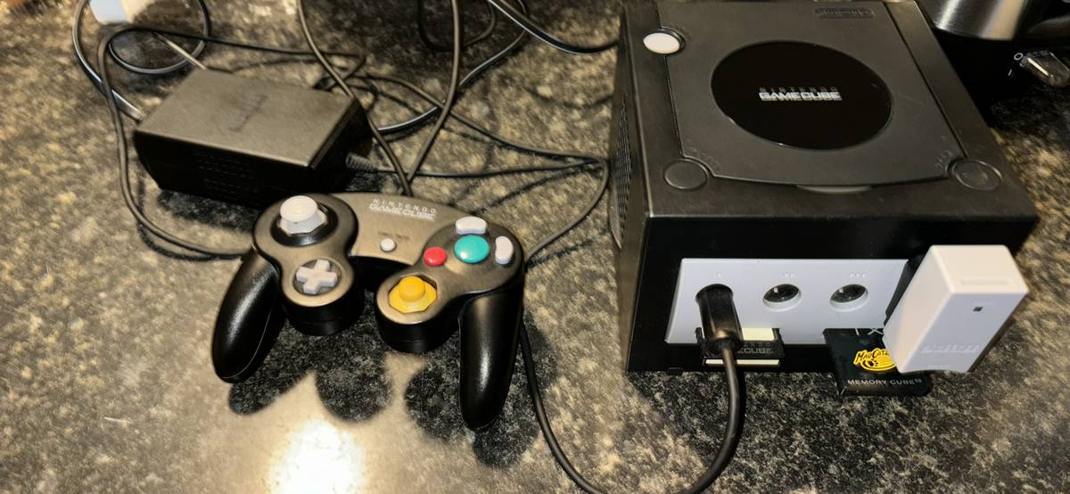 Lot of 2 video games consoles//simpsons dvd collection lot $50