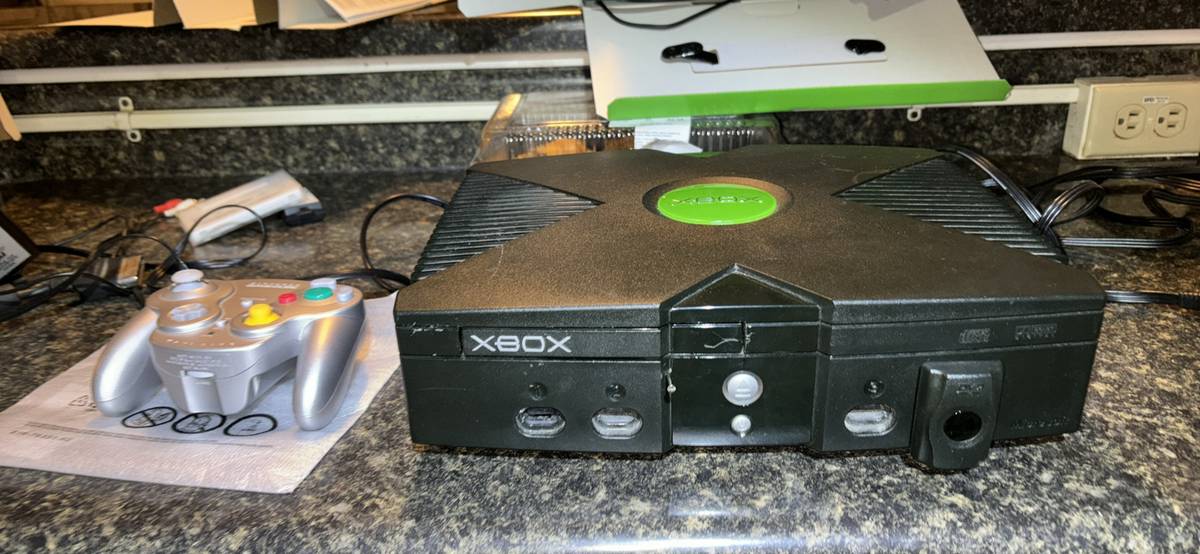 Lot of 2 video games consoles//simpsons dvd collection lot $50