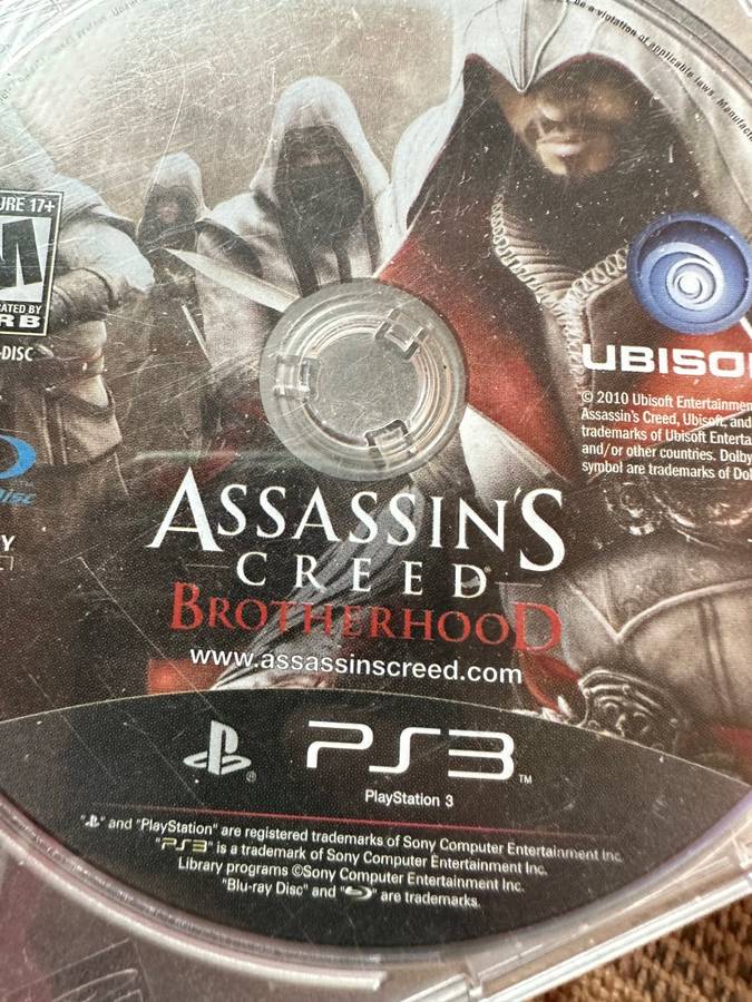 Ps3 games F1 formula 1 2010 and assasins creed brotherhood