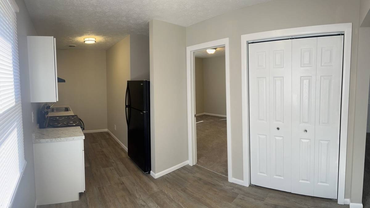 Refrigerator, Monthly Pest Control, Pet Friendly
