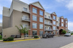 Microwave, Walk-in Closets, 1B/1B