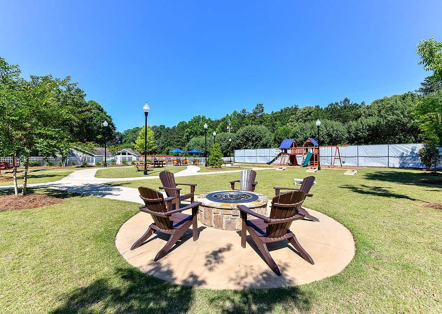 Stainless Steel Appliances, 24 hour Fitness Gym, Internet Cafe