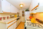 Fantastic neighborhood! Great 2 bed, 1 bath, 1050 Sq Ft!