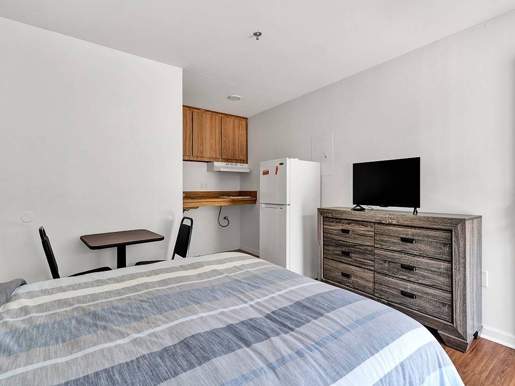 Located in Cleveland, Studio, No Long-Term Lease Required