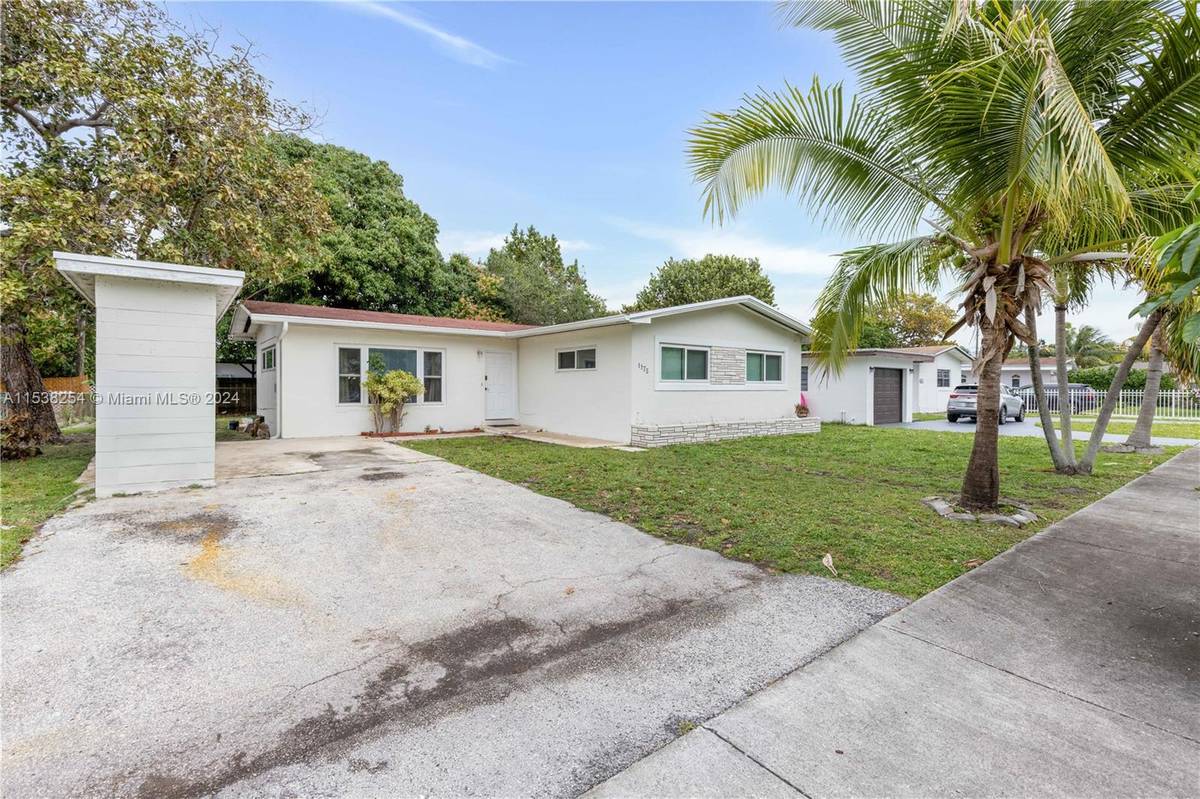 Well maintained 3 bedroom 2 bathroom single family home with washer dr