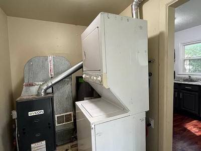 2 bedrooms 2bathroom Beautiful renovated ranch