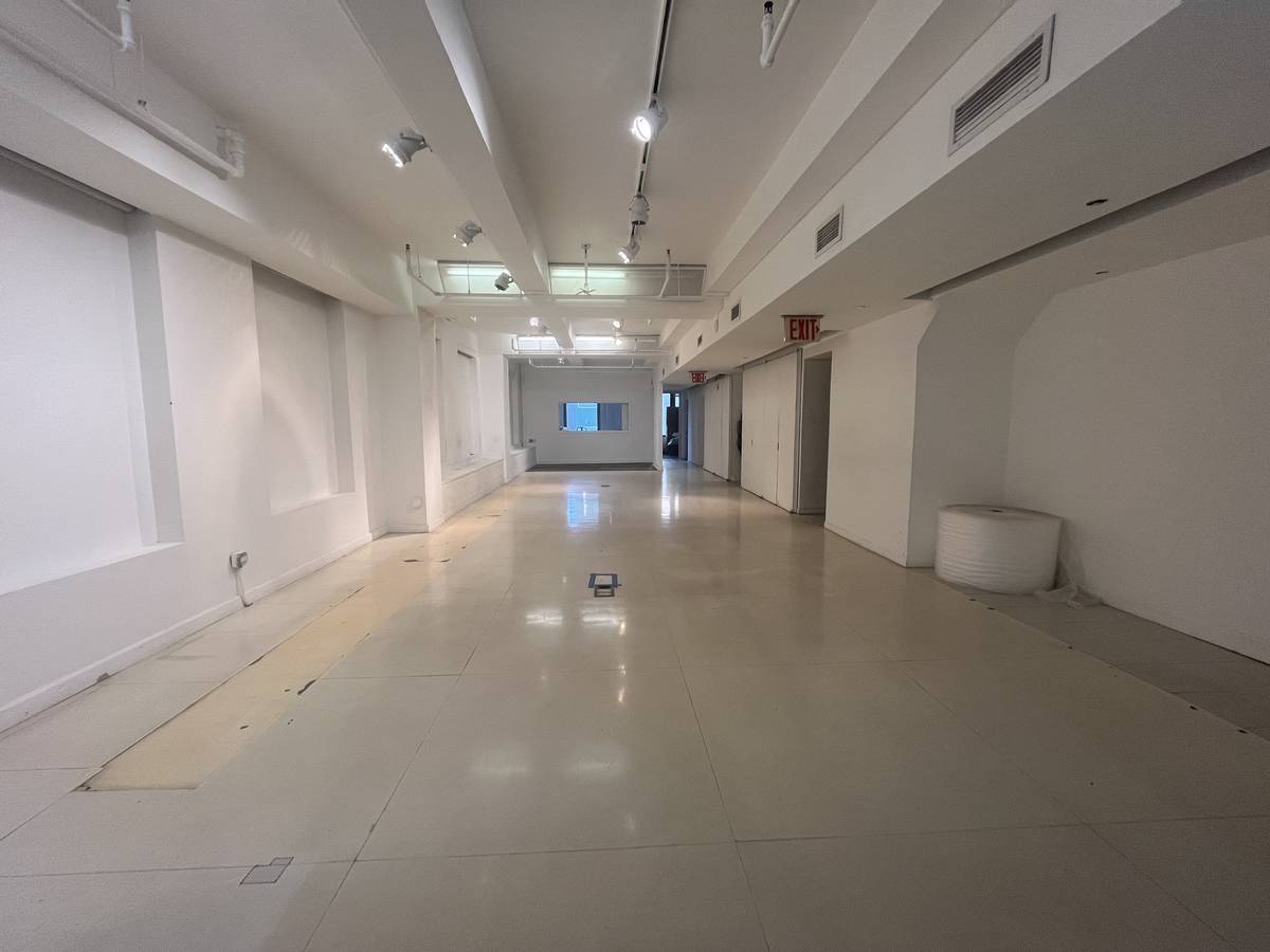 Beautiful Large Space W/ Lots of Light, Private Bathrooms and Offices