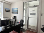 OFFICE DESK FOR RENT