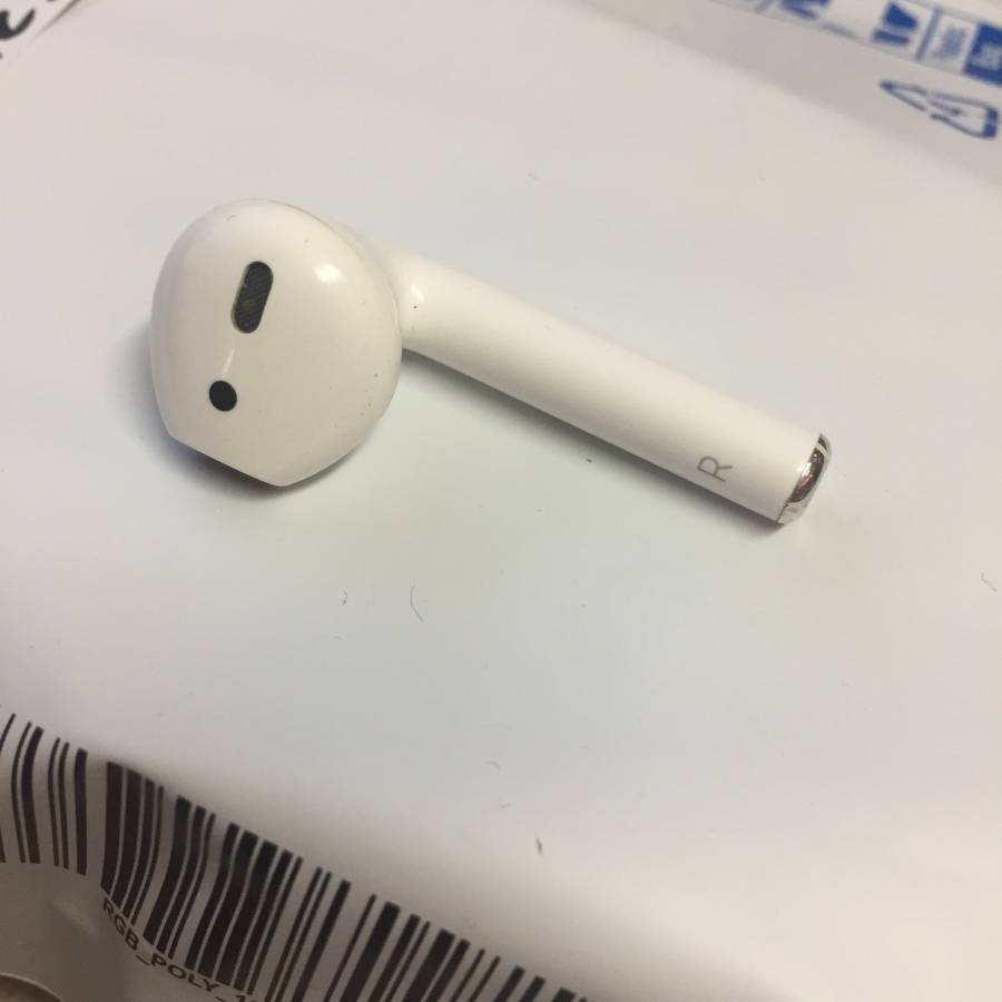 100% Authentic & Working Apple A2032 2nd Gen AIRPOD left  only Air pod