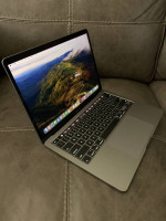 2020 Macbook Pro 13" 500GB 2 GHz Quad-Core Intel Core i5 w/ AppleCare+
