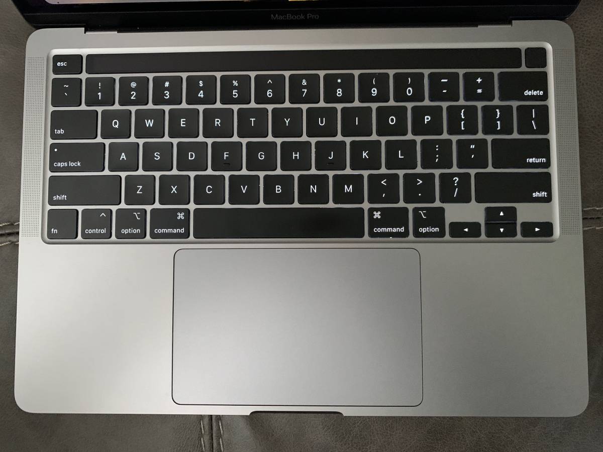 2020 Macbook Pro 13" 500GB 2 GHz Quad-Core Intel Core i5 w/ AppleCare+