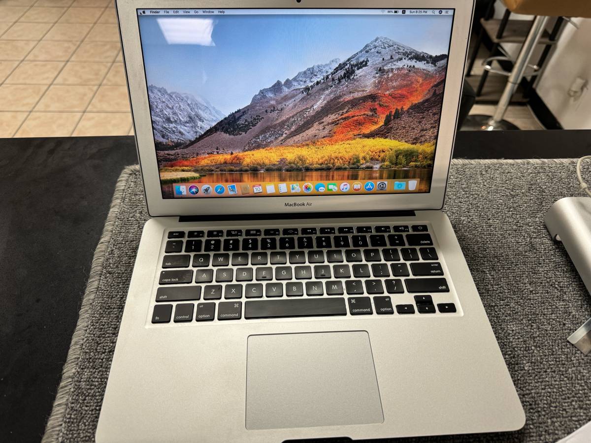 MacBook Air 13 inch A1466
