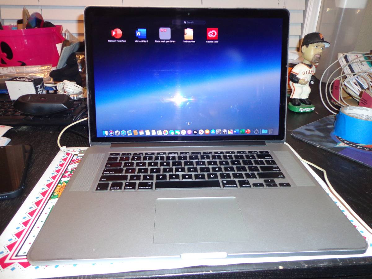 Apple MacBook Pro A1398-15"-2.3ghzI7,256gb,8gb,Webcam,Wireless,-2012