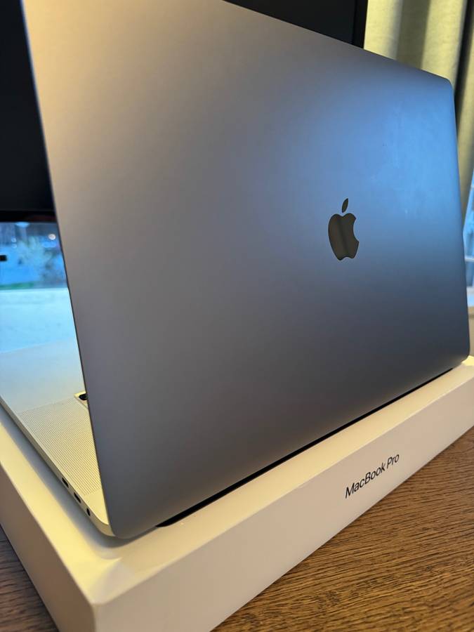 Like new MacBook Pro 16” Space Gray (2019) $850
