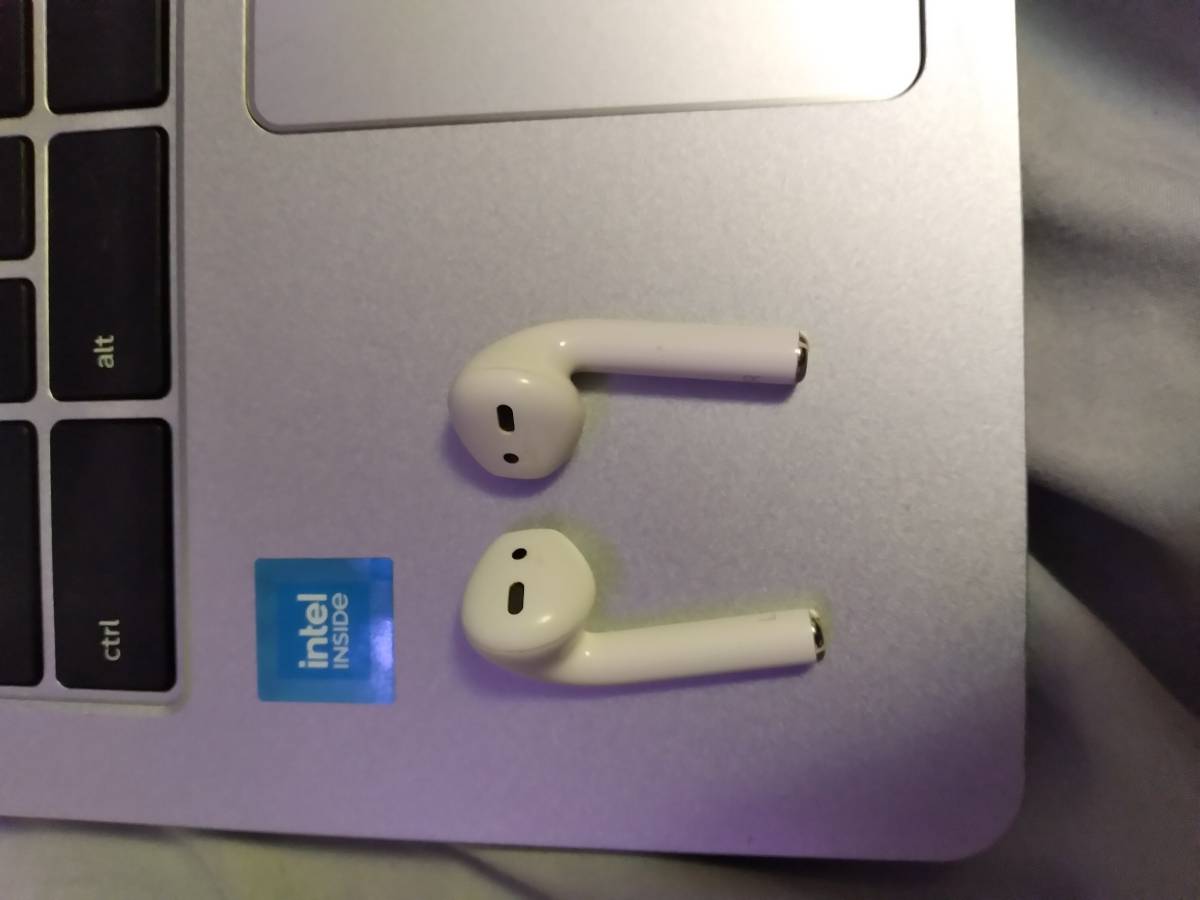 Apple airpods (2nd generation)