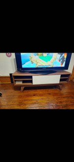 Small tv table / entertainment center