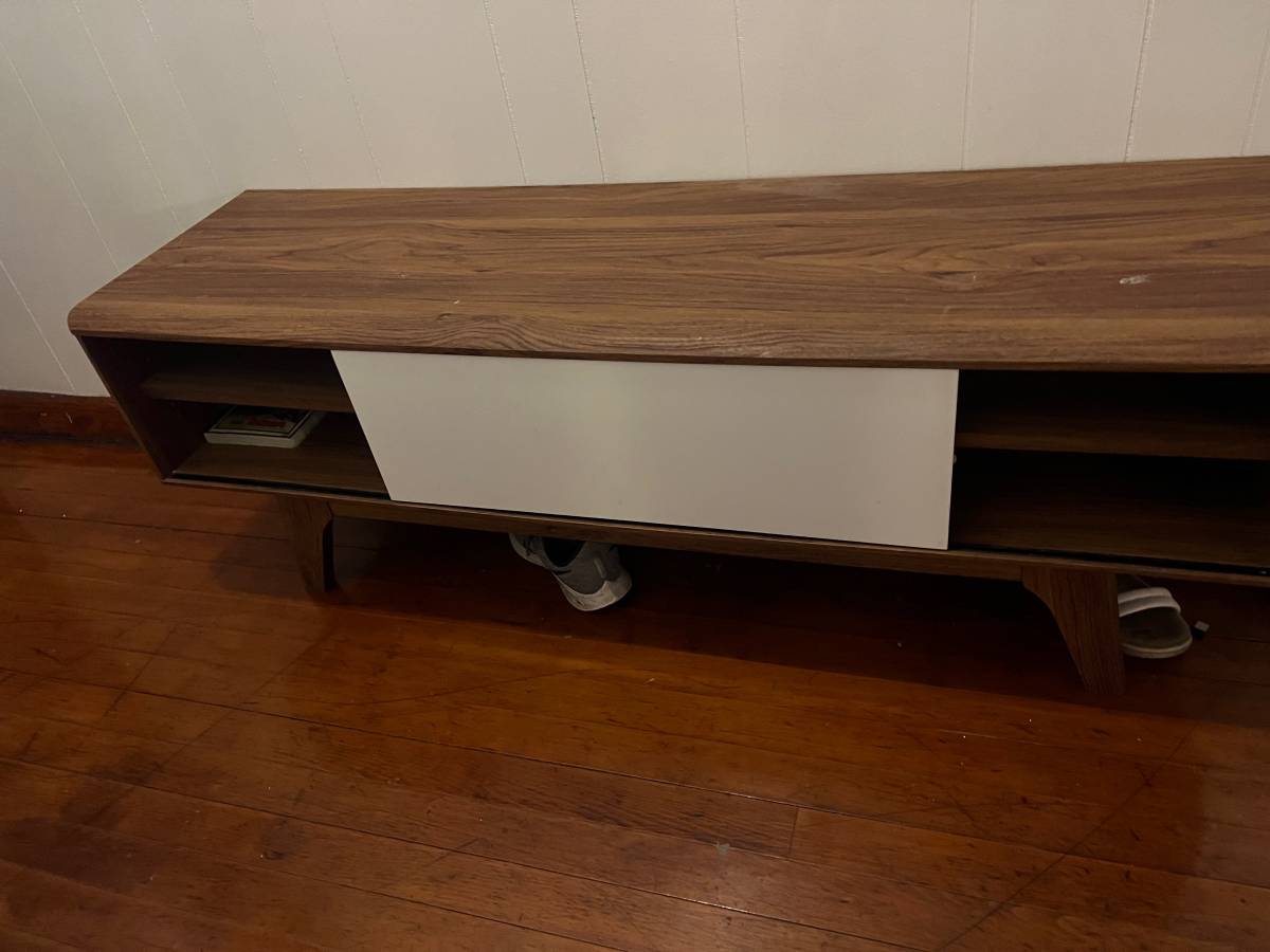 Small tv table / entertainment center
