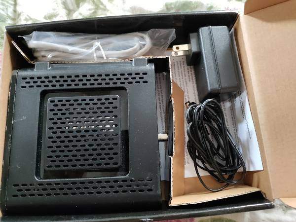 Motorola SURFboard eXtreme SB6121 Arris DOCSIS 3.0 Mbps Cable Modem