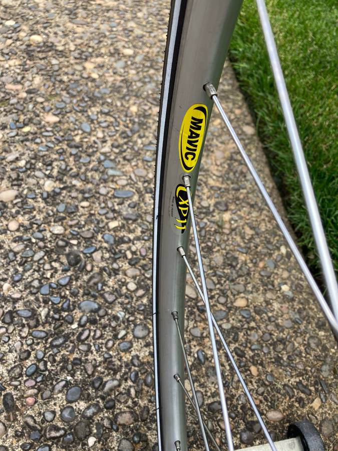 Giant TCR 2T 24 speed road bike/looks & rides excellent