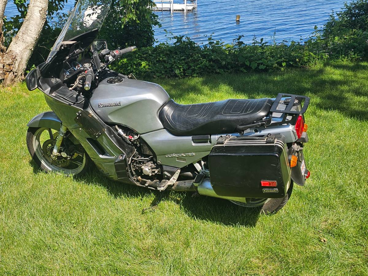 1986 Kawasaki Concours ZG1000 motorcycle for sale.