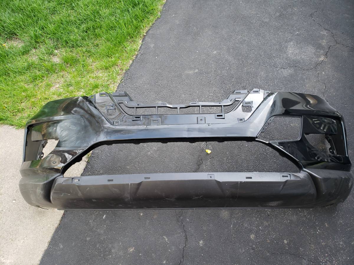 2017-2020 nissan rogue front bumper cover oem