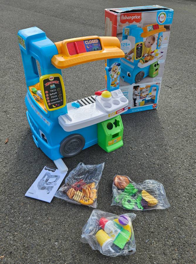 Fisher Price Laugh and Learn Servin' Up Fun Food Truck Toy NEW