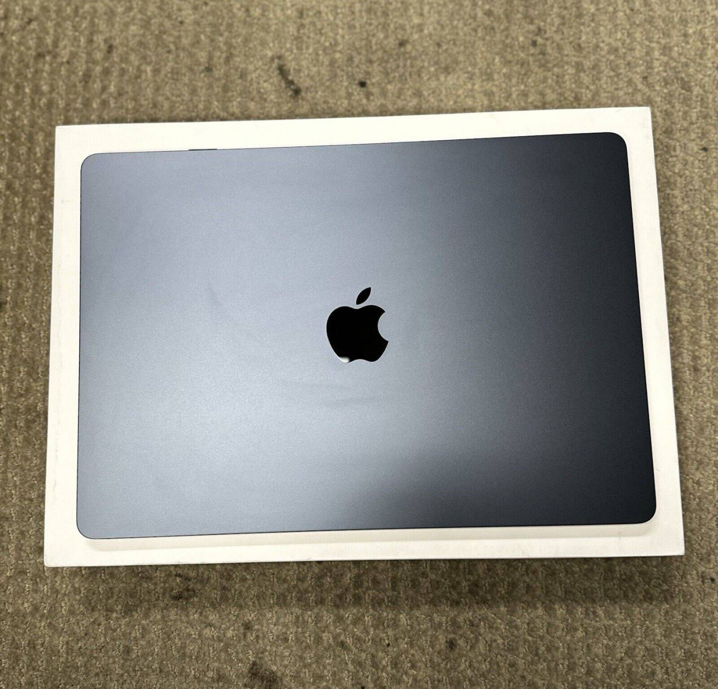 Apple MacBook Air 15.3'' 2TB SSD 24 GB Memory Apple M2 Laptop Midnight