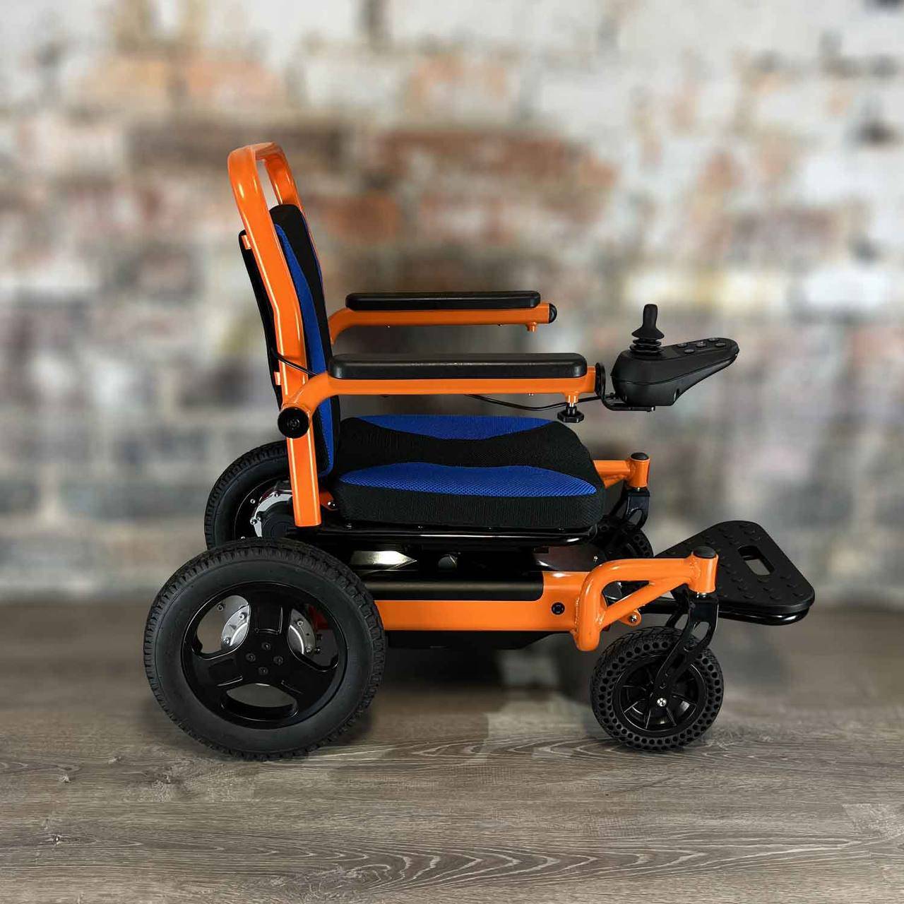 Electronic wheelchair