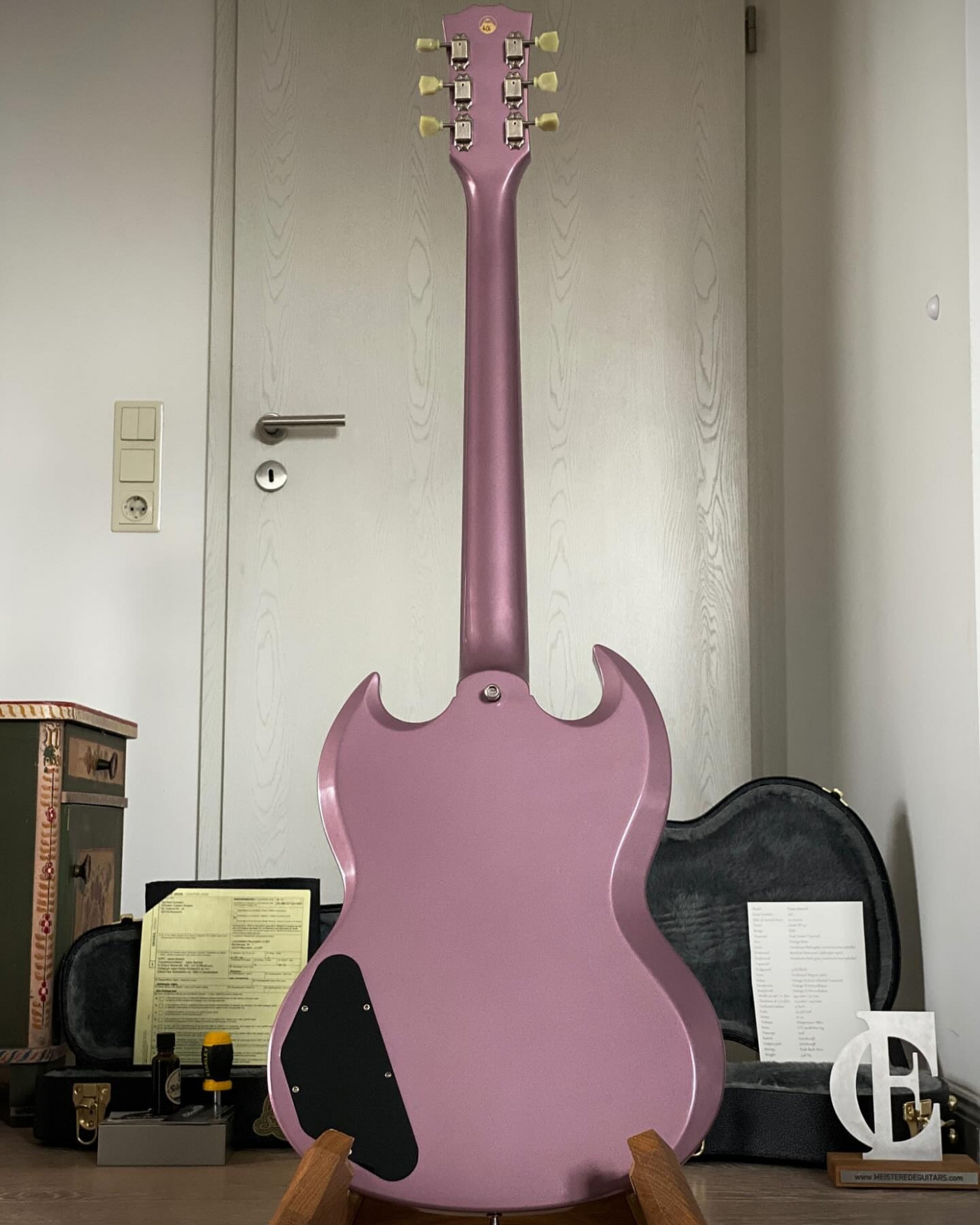 Beautiful Vintage Guitar 🎸 for sale