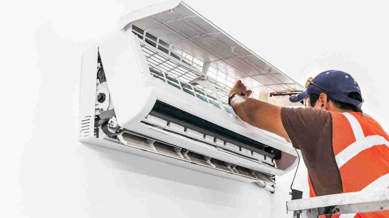 Air conditioner maintenance near me in Jumeirah Beach Residence (JBR)