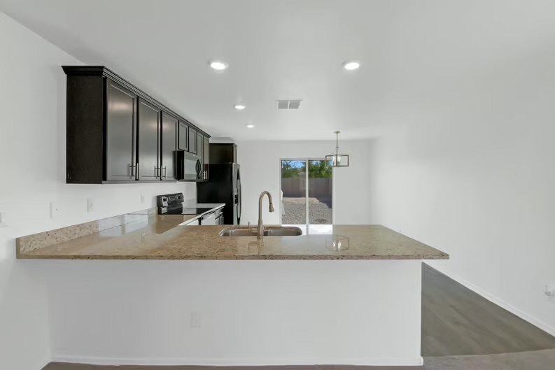 Move in available for rent 3 bedroom 2 bath