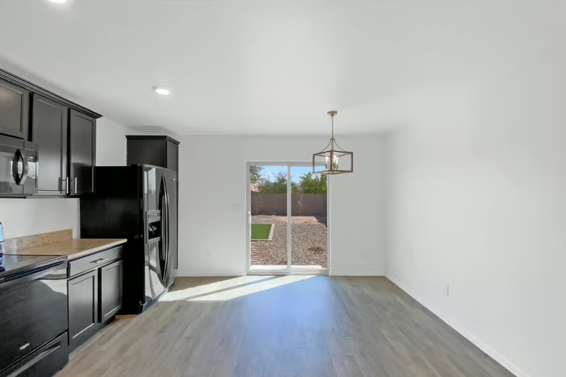 Move in available for rent 3 bedroom 2 bath