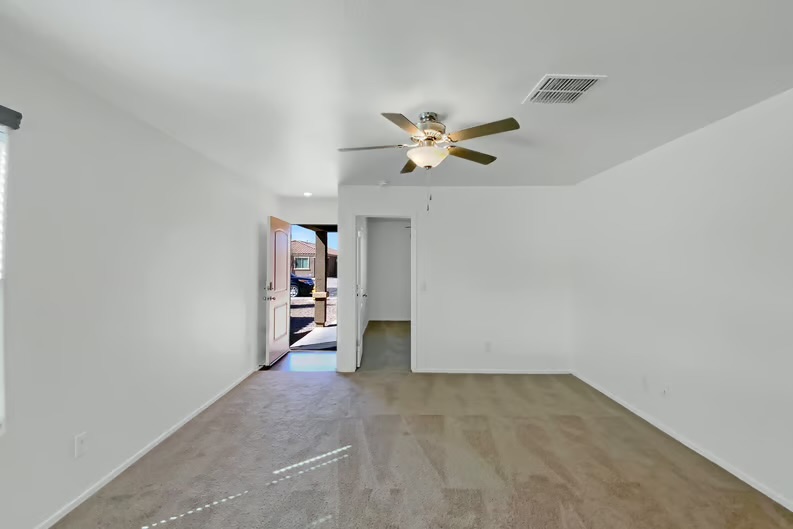 Move in available for rent 3 bedroom 2 bath