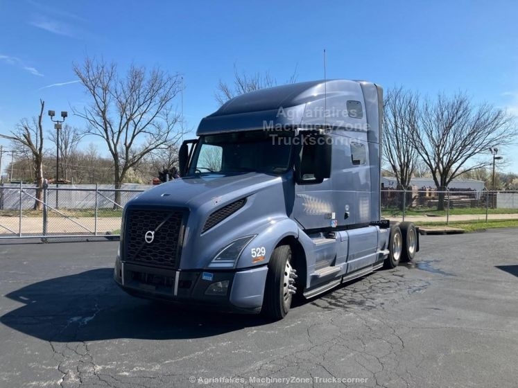 Volvo VNL760 Tractor Unit