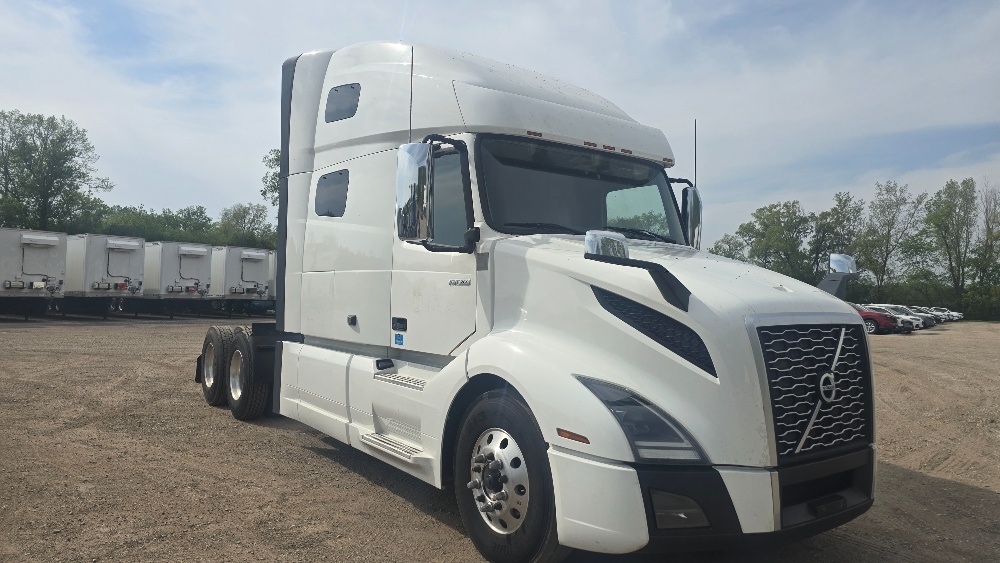 2020 Volvo VNL64760
