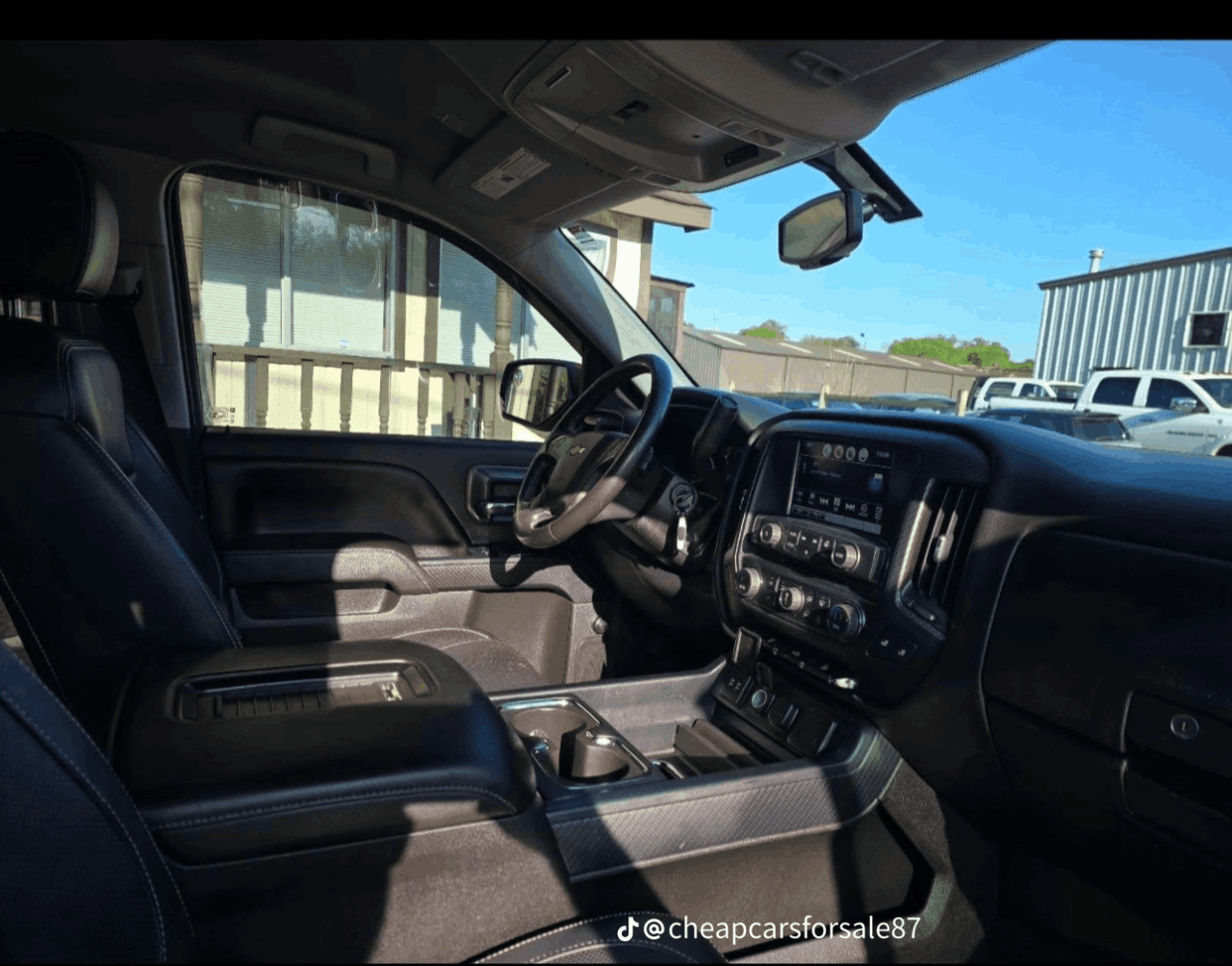 Chevrolet Silverado 1500 82,000 mi