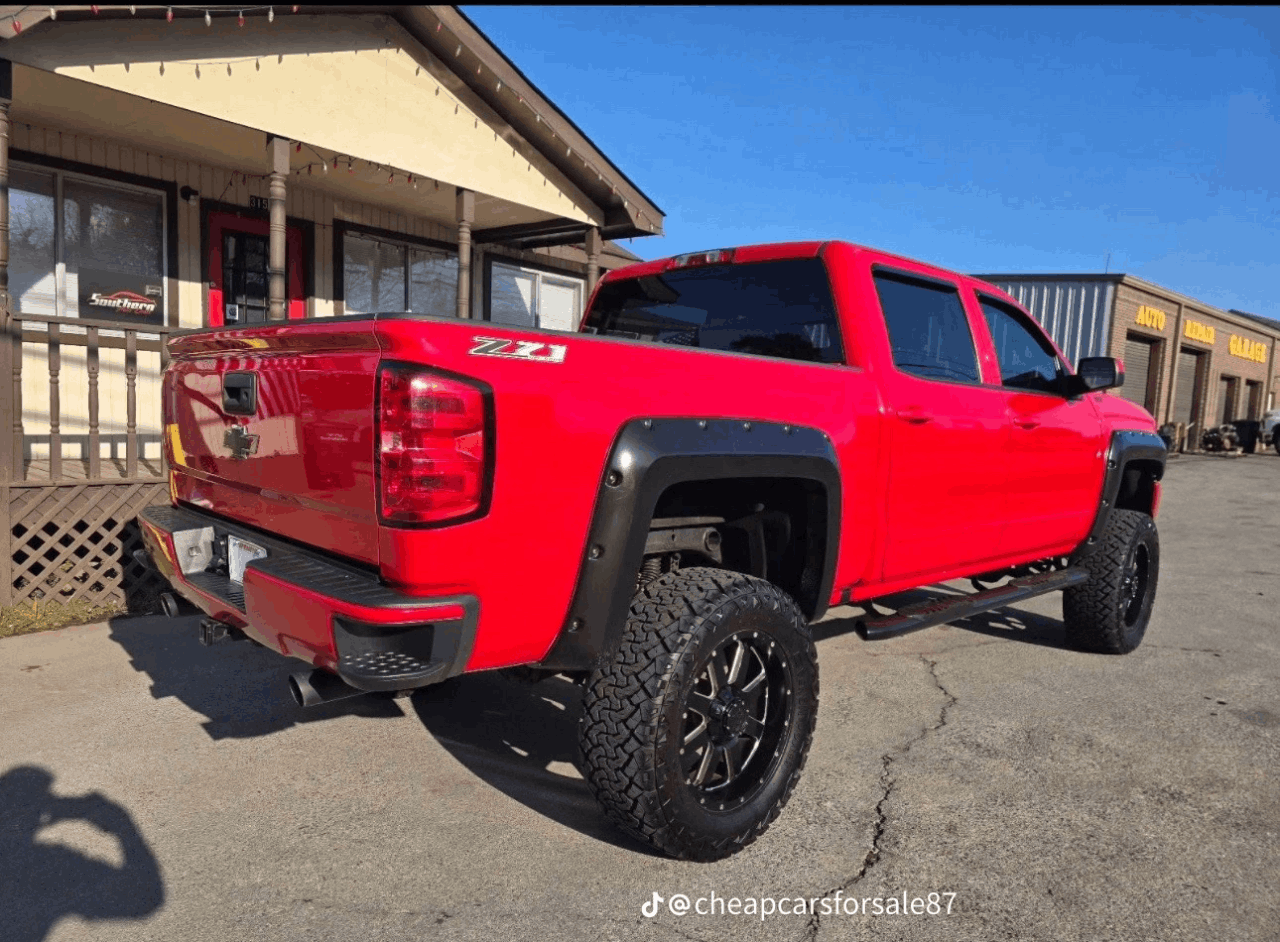 Chevrolet Silverado 1500 82,000 mi