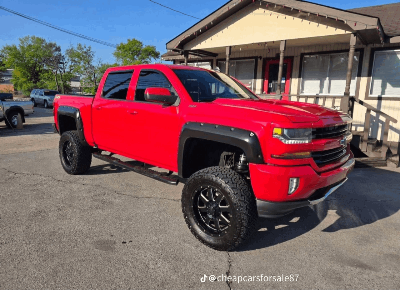 Chevrolet Silverado 1500 82,000 mi