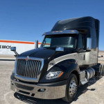 International LT625