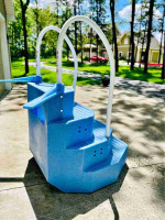 Pool ladder