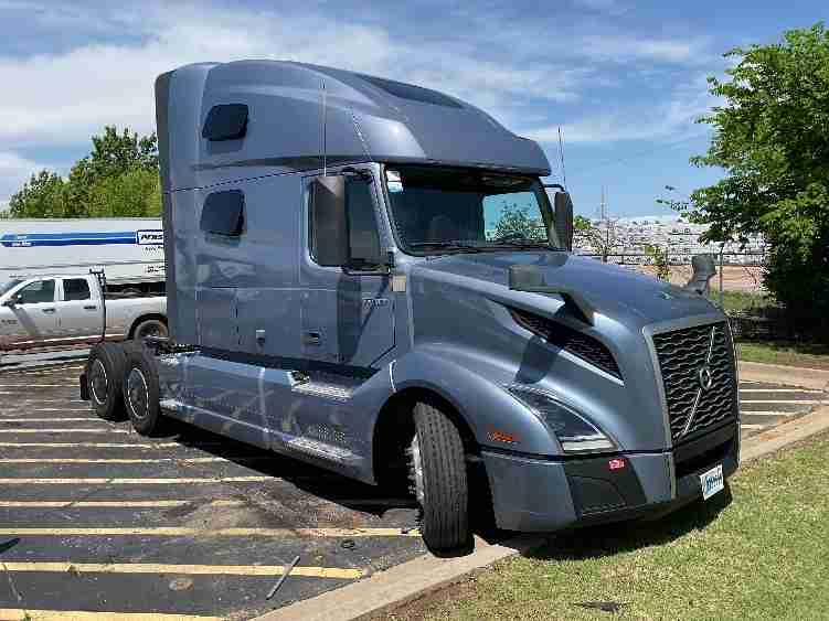 Used 2023 VOLVO Conventional - Sleeper Truck VNL64760