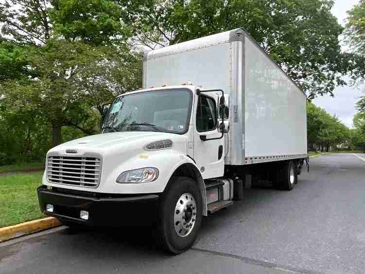 Used 2019 FREIGHTLINER Box Truck - Straight Truck BUSINESS CLASS M2 106 For Sale