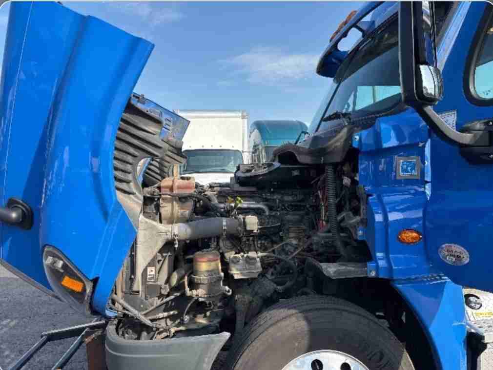 2020 Freightliner Cascadia 12564 ST