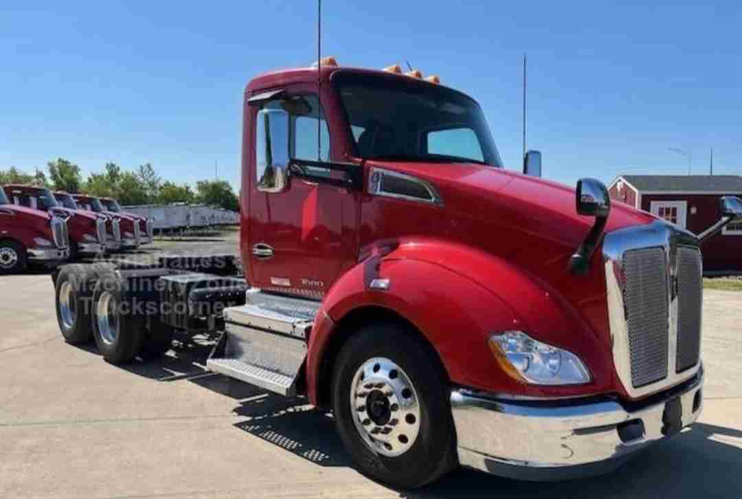 Truck name:Kenworth T680 Tractor, Make: Kenworth, Model: T680, Year: 2022