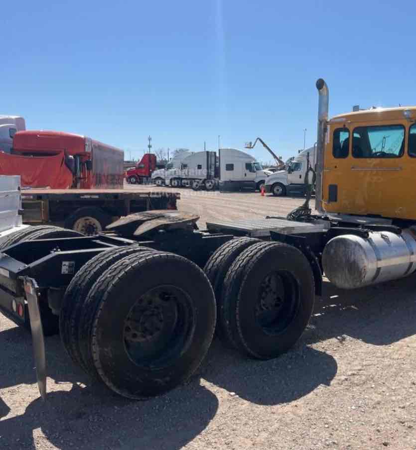 2015 Peterbilt  567