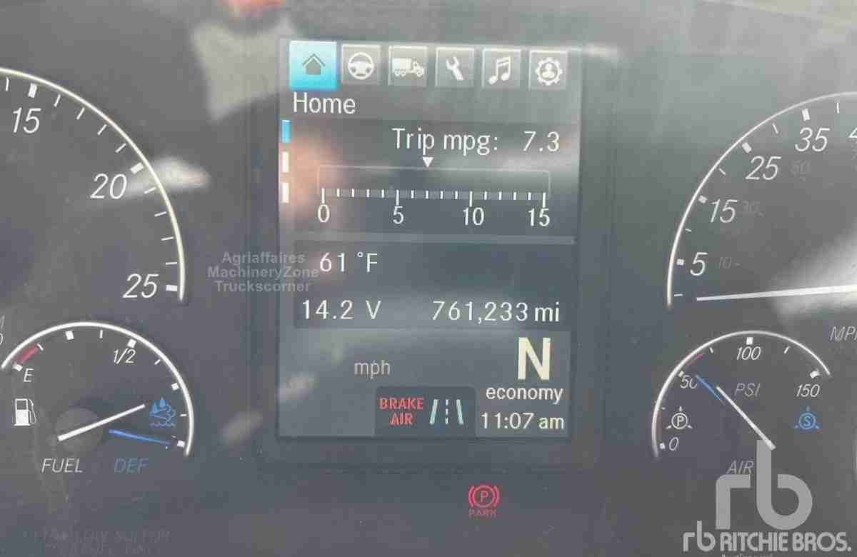 Name: Freightliner CASCADIA 126 Tractor Unit Model: CASCADIA 126 Year: 2018