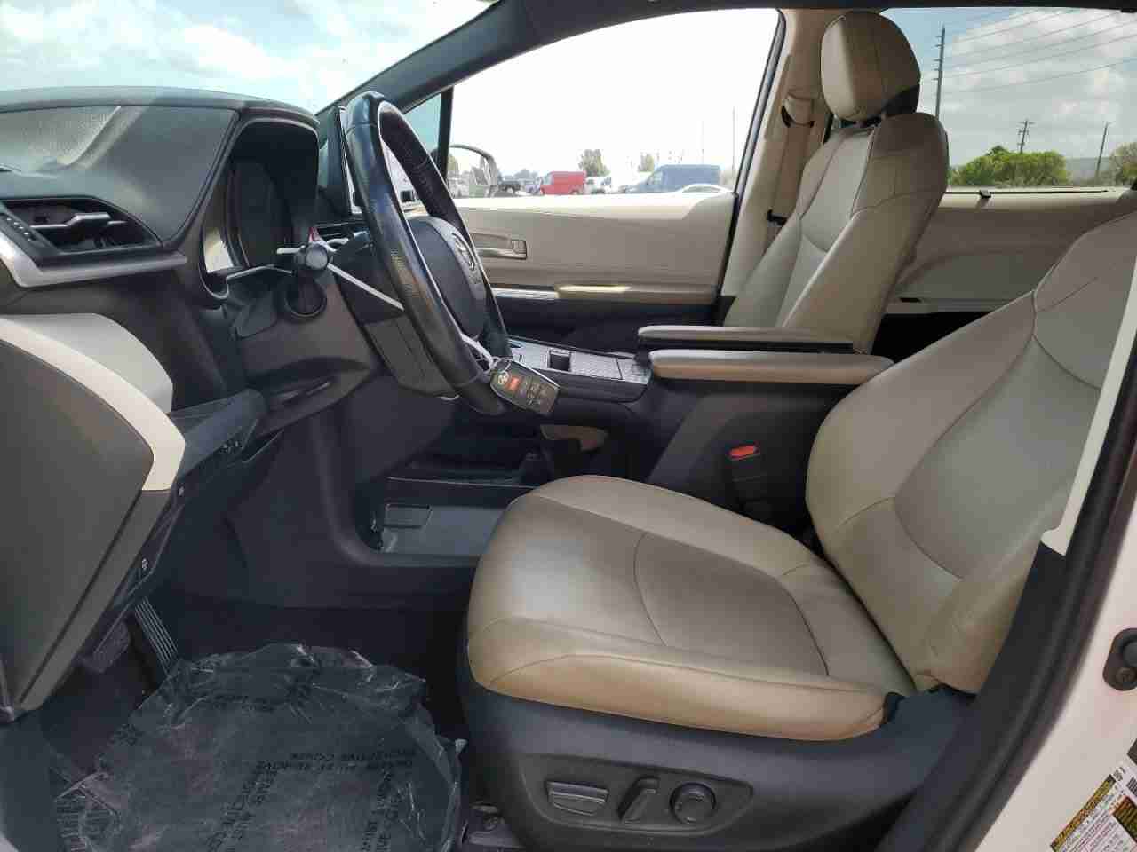 2021 Toyota Highlander Hybrid Platinum 31.35 mi